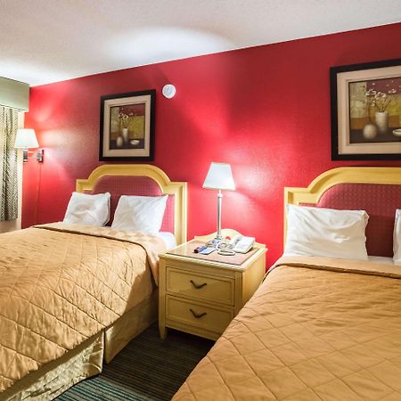 Rodeway Inn Hazlehurst Екстериор снимка