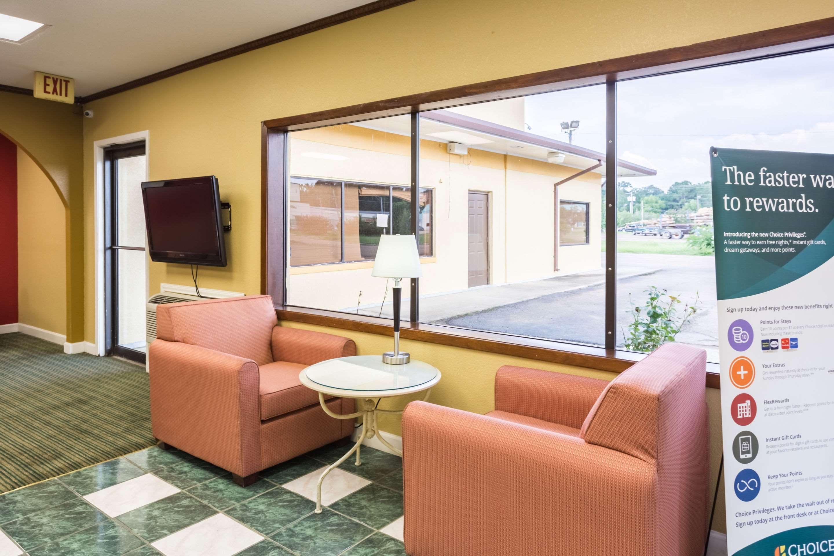 Rodeway Inn Hazlehurst Екстериор снимка