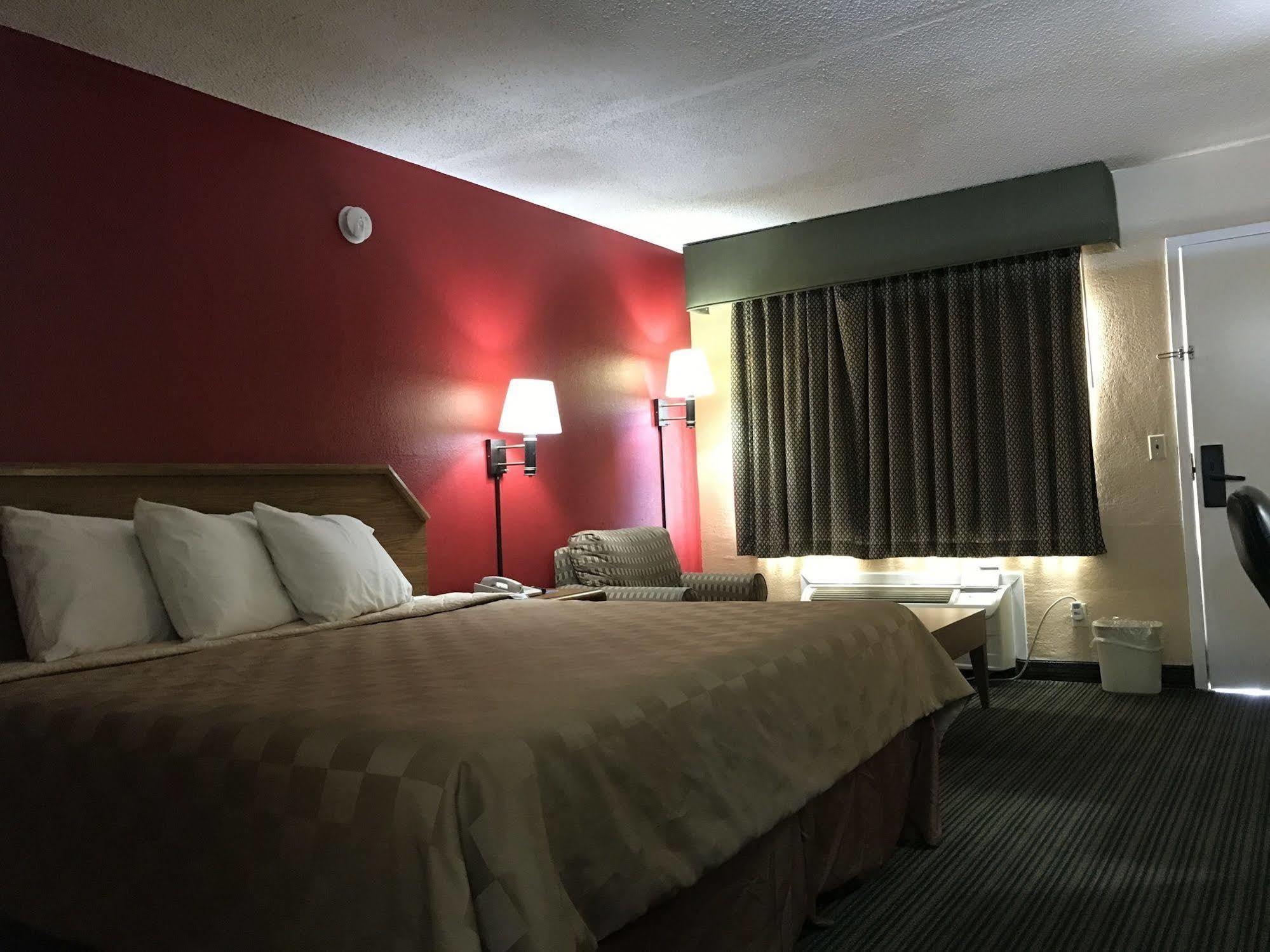 Rodeway Inn Hazlehurst Екстериор снимка