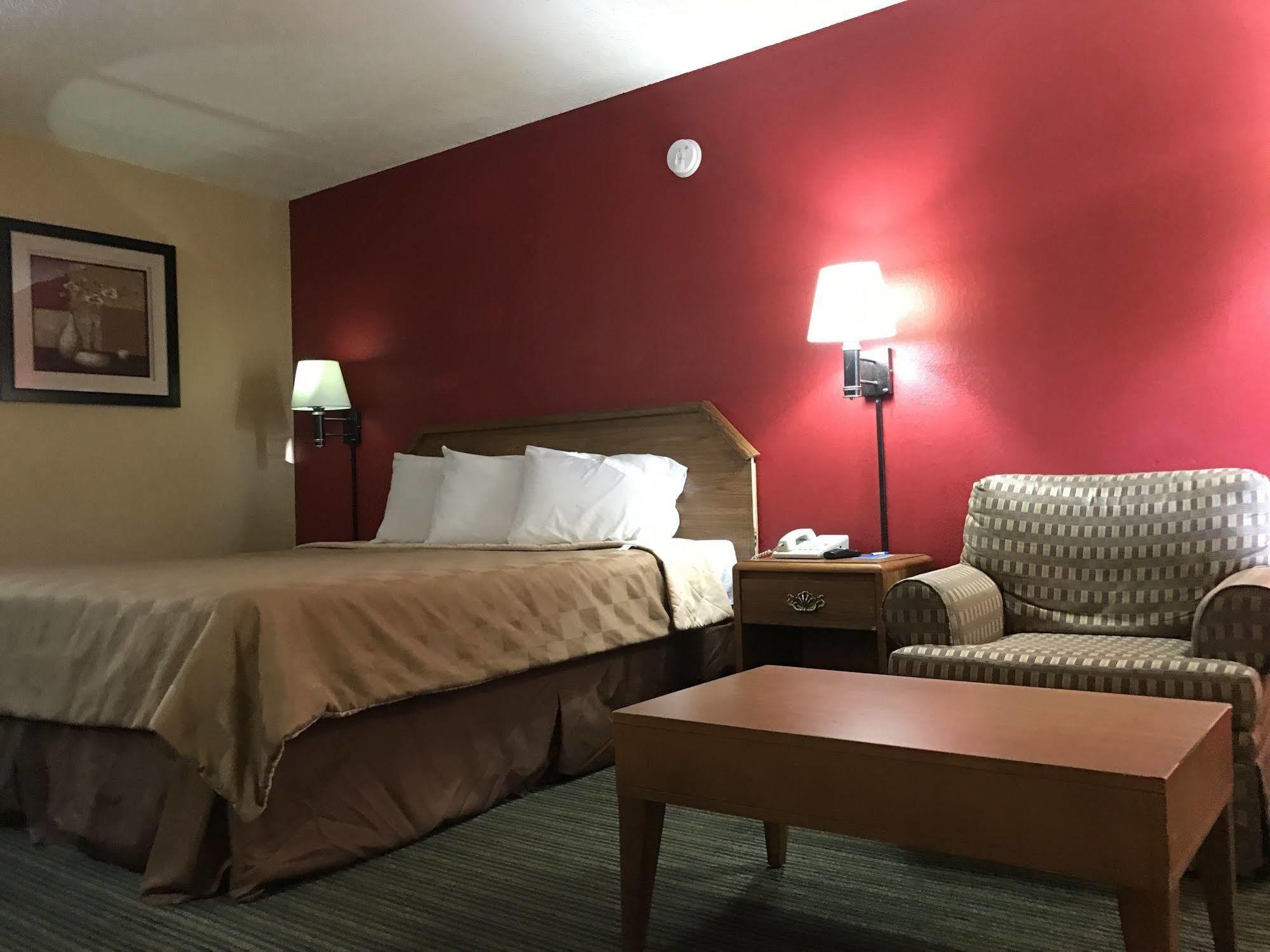 Rodeway Inn Hazlehurst Екстериор снимка