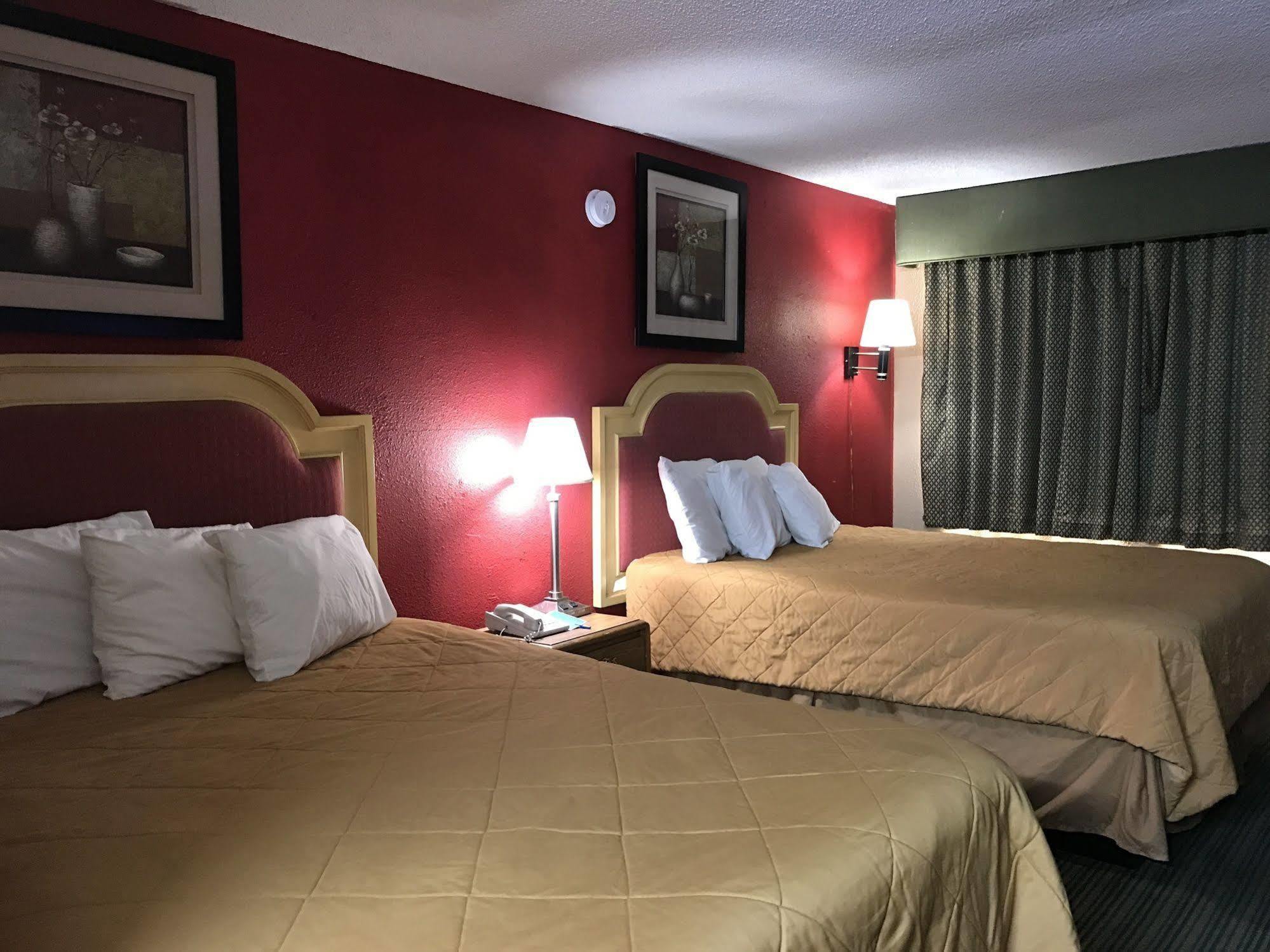 Rodeway Inn Hazlehurst Екстериор снимка